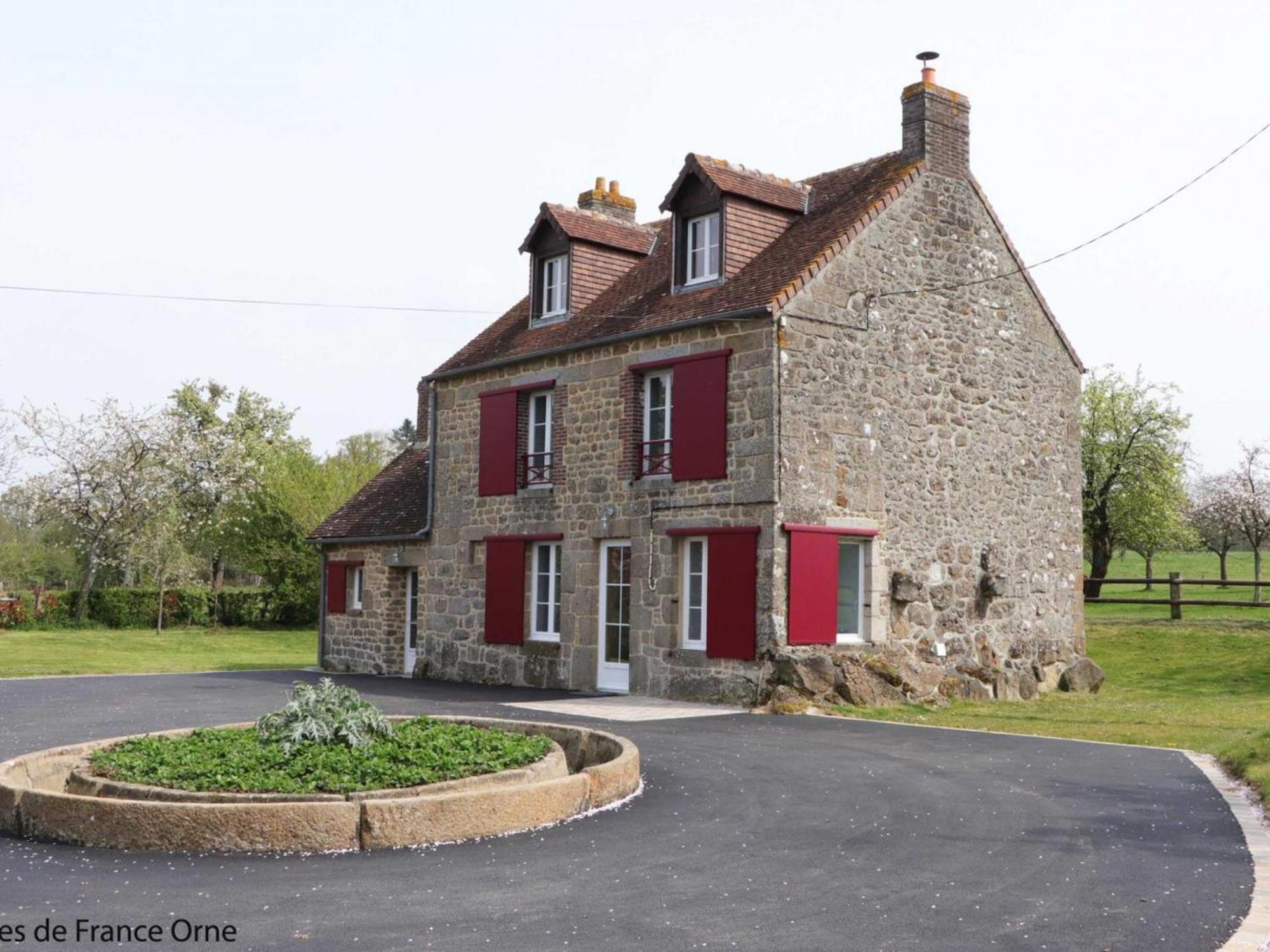 Maison Normande Renovee Avec Grand Jardin, Ideale Pour Famille, Proche Lac Et Randonnees - Fr-1-497-143 Menil-Gondouin Eksteriør bilde