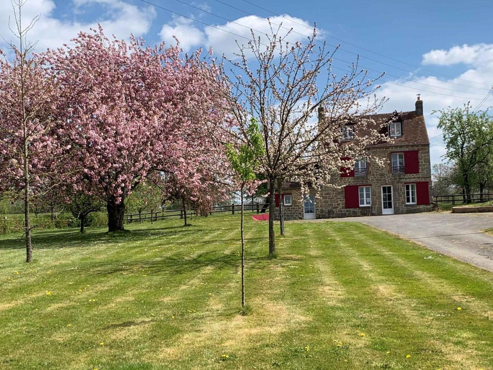 Maison Normande Renovee Avec Grand Jardin, Ideale Pour Famille, Proche Lac Et Randonnees - Fr-1-497-143 Menil-Gondouin Eksteriør bilde